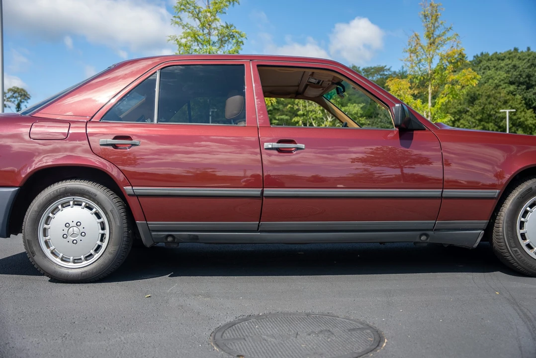 1989 Mercedes-Benz W124 E-Class - Image 28 of 31