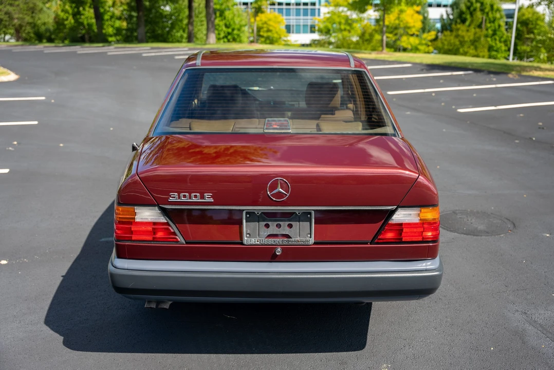1989 Mercedes-Benz W124 E-Class - Image 17 of 31