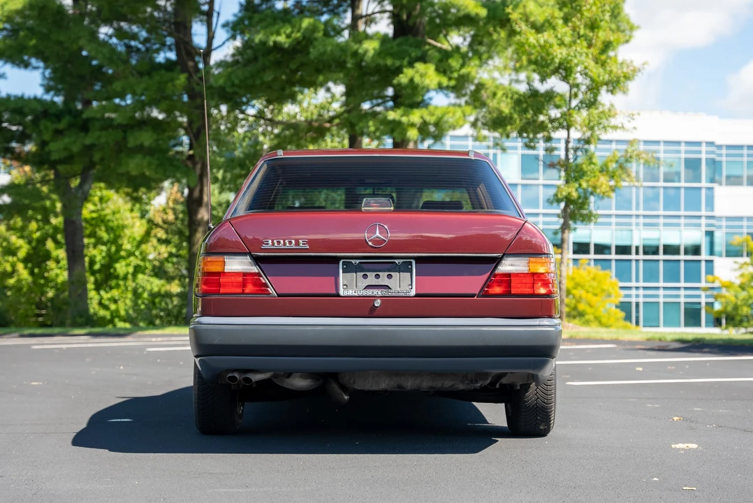 1989 Mercedes-Benz W124 E-Class - Image 16 of 31