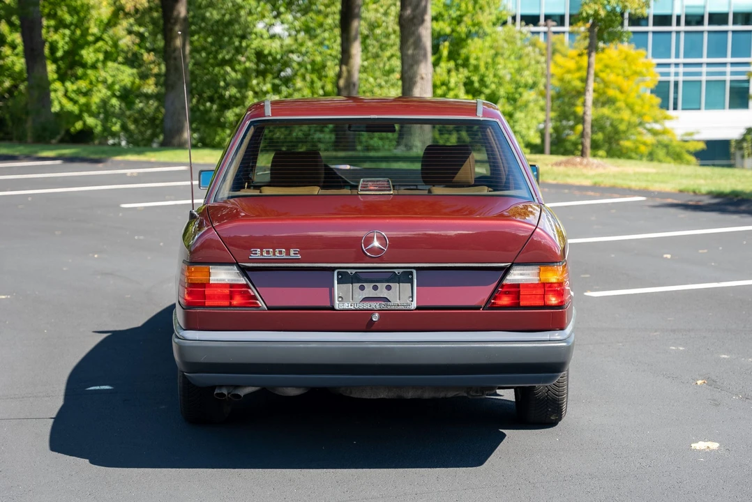 1989 Mercedes-Benz W124 E-Class - Image 15 of 31