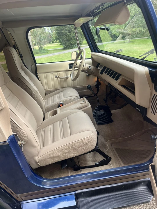 1990 Jeep YJ Wrangler - Image 29 of 31