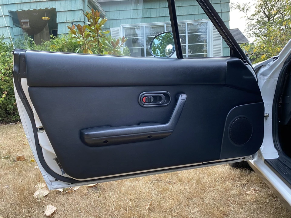 1990 Mazda NA MX-5 Miata - Image 26 of 31