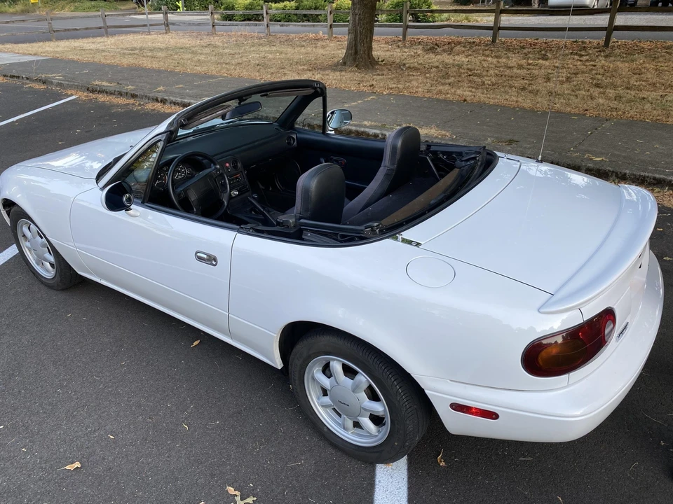 1990 Mazda NA MX-5 Miata - Image 9 of 31