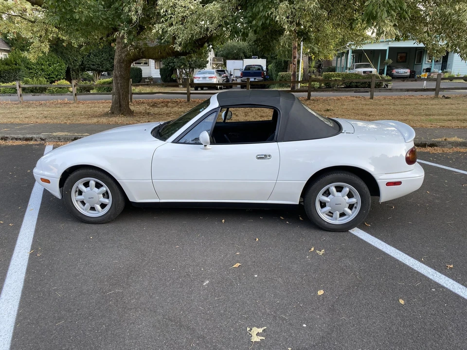 1990 Mazda NA MX-5 Miata - Image 4 of 31