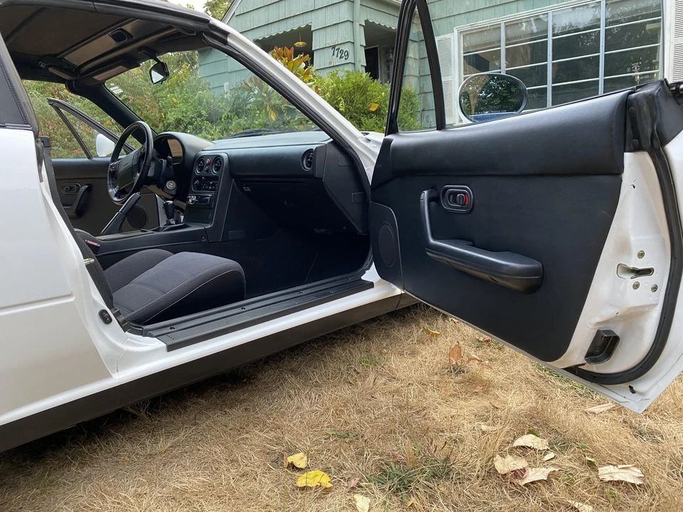 1990 Mazda NA MX-5 Miata - Image 29 of 31