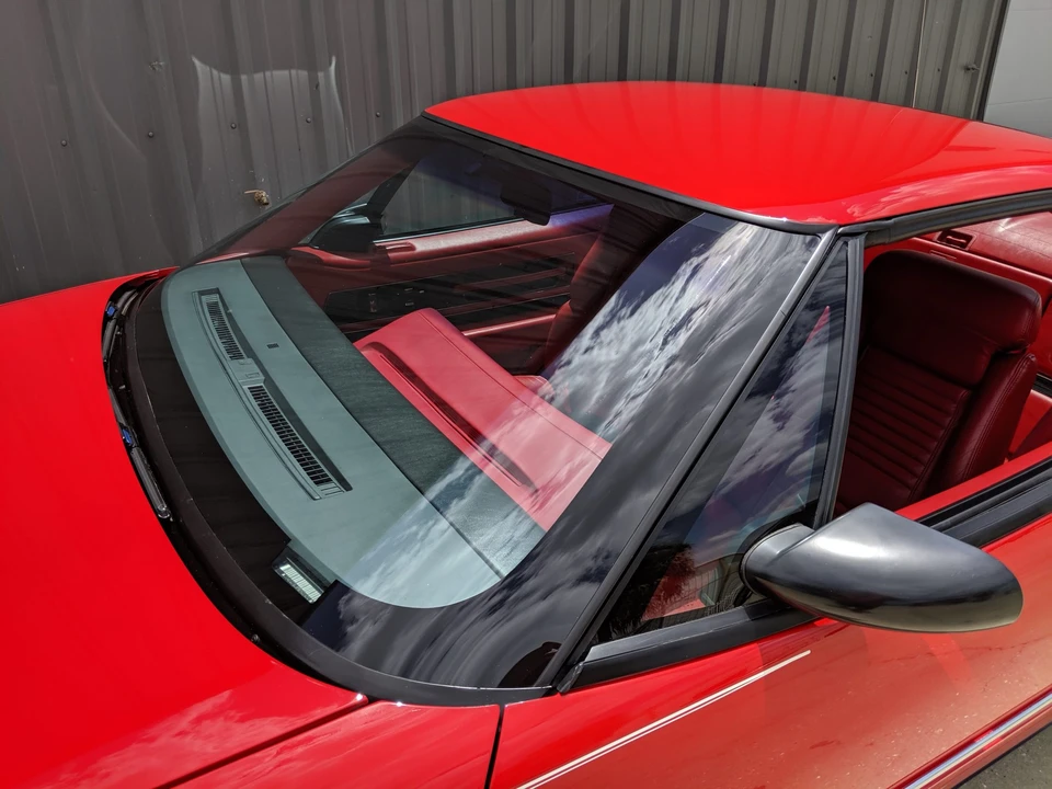 1991 Buick Reatta - Image 28 of 31