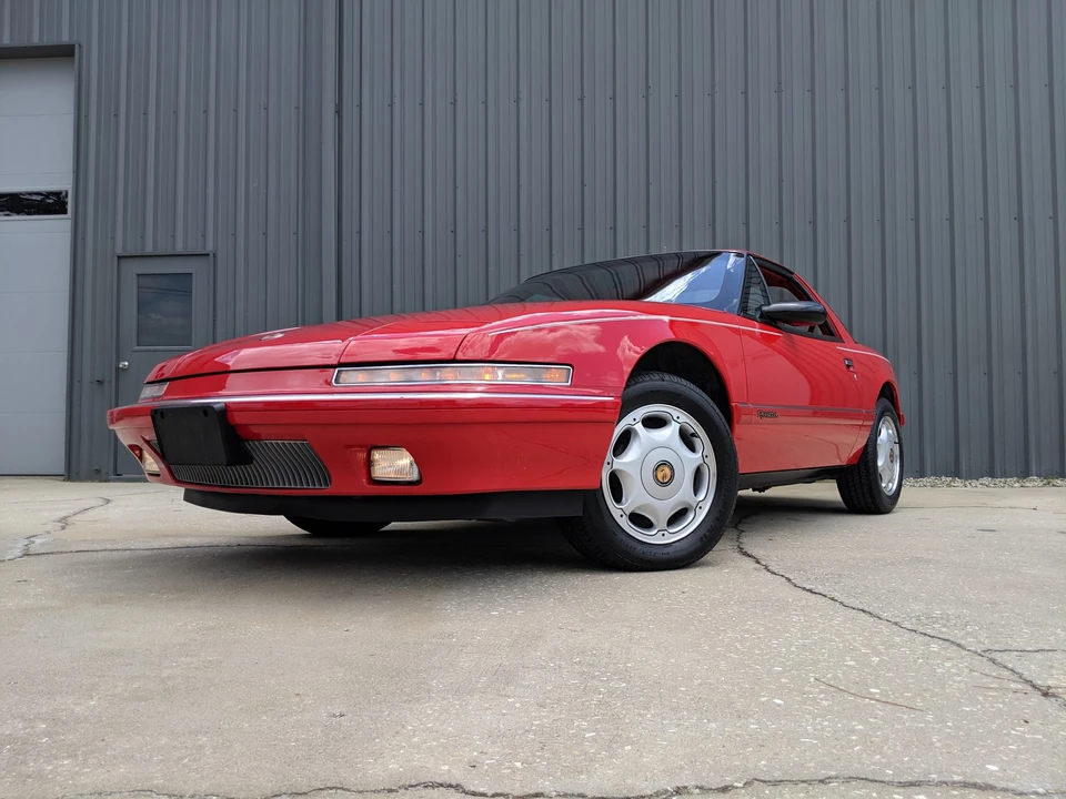 1991 Buick Reatta - Image 5 of 31