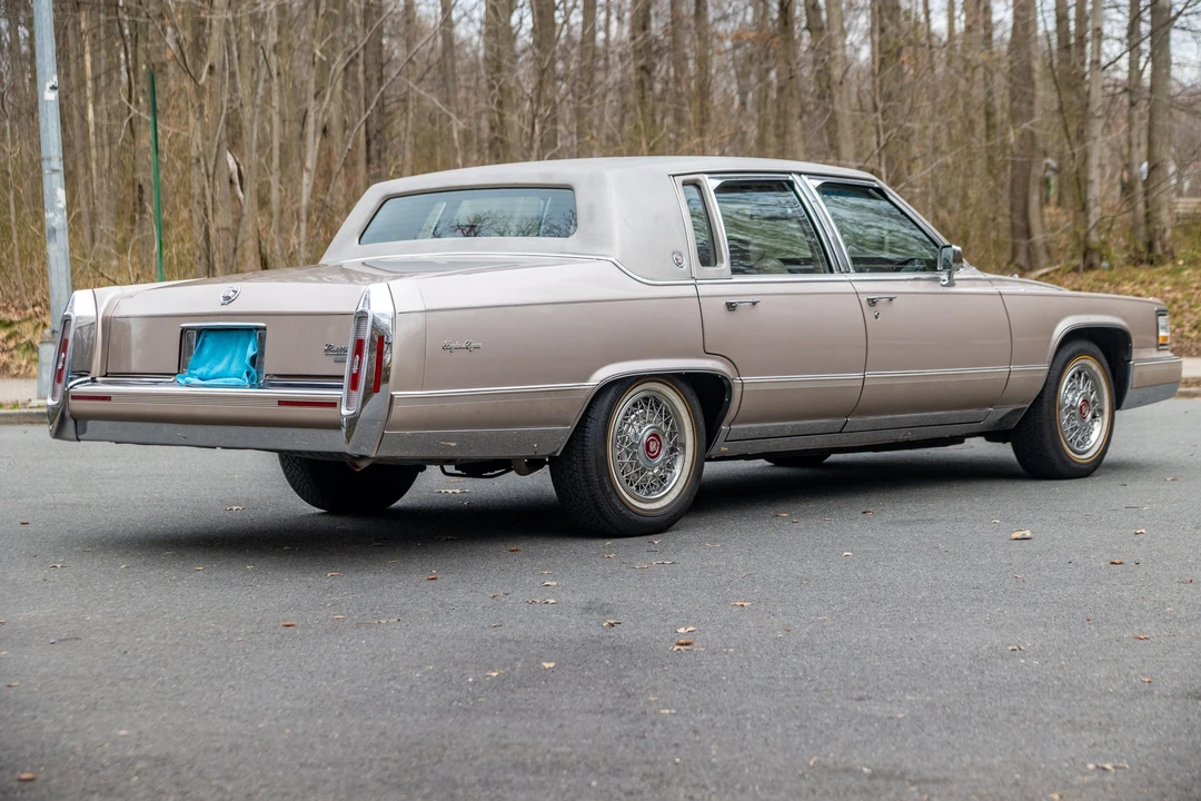 1991 Cadillac Brougham - Image 8 of 31