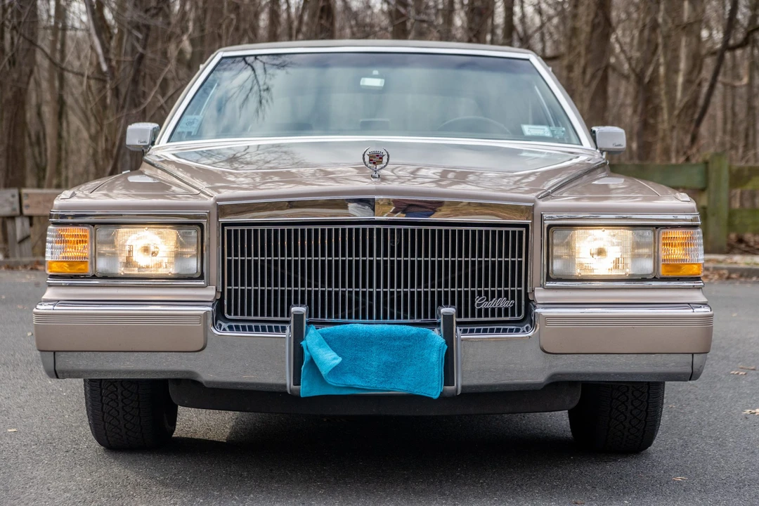 1991 Cadillac Brougham - Image 12 of 31