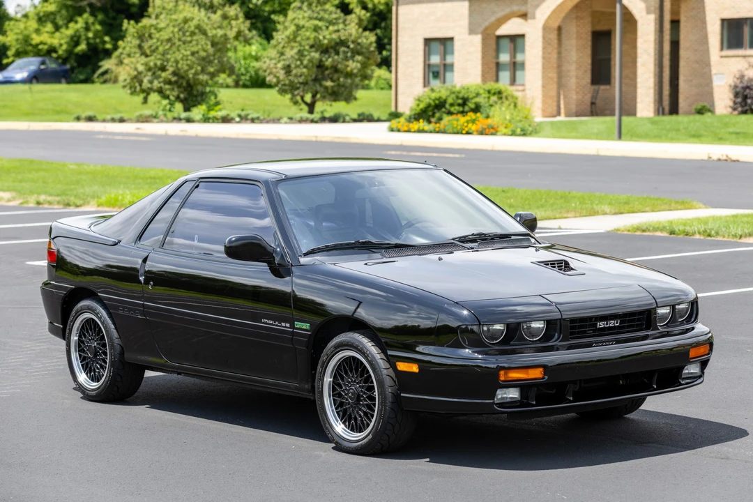 1991 Isuzu Impulse - Image 4 of 31