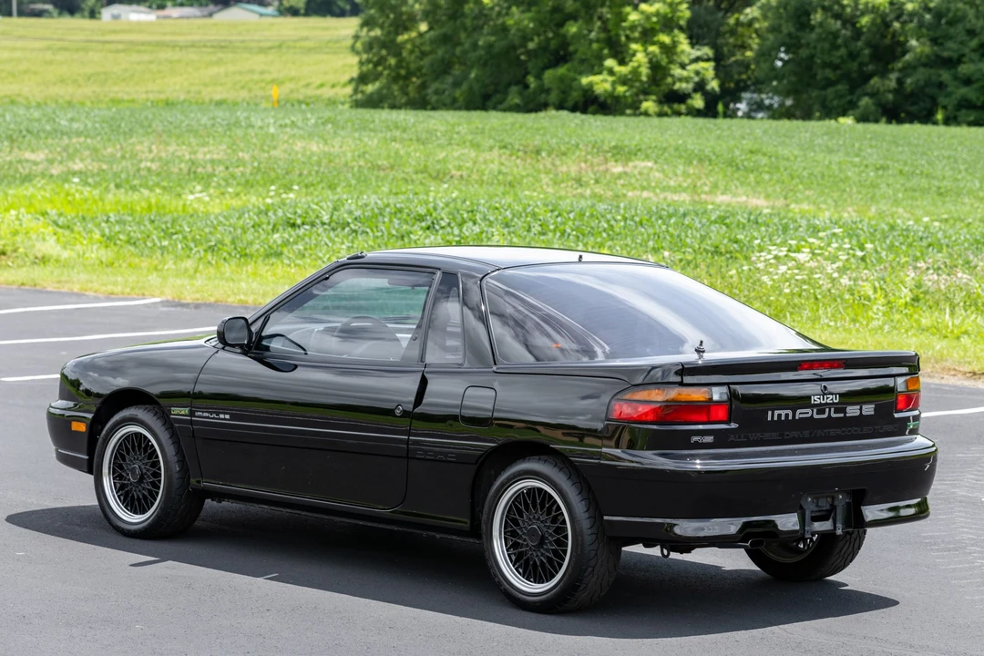 1991 Isuzu Impulse - Image 8 of 31