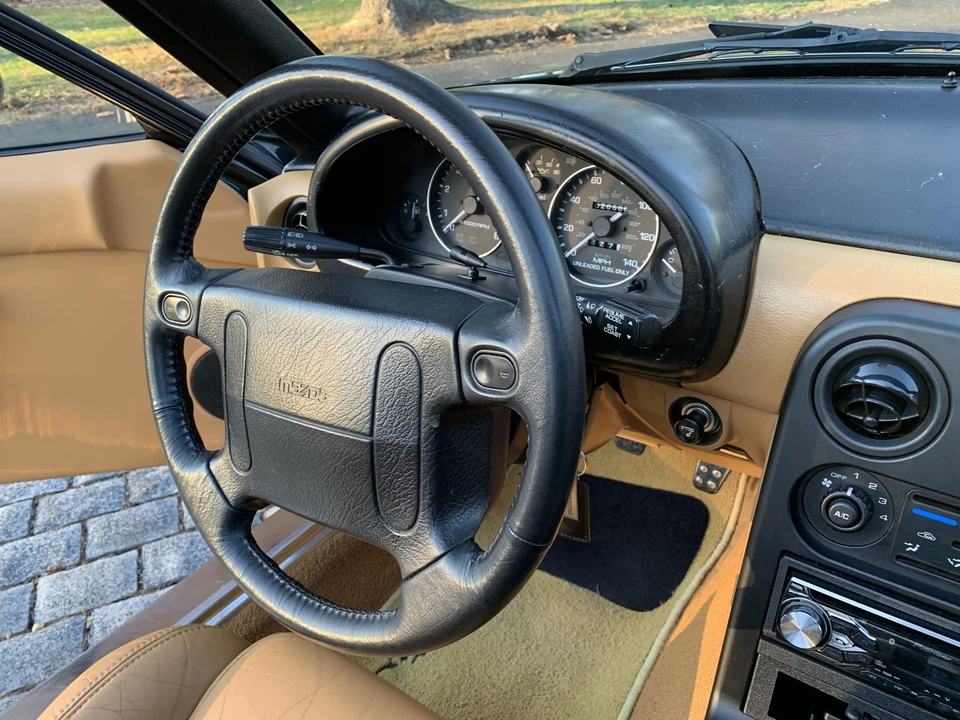 1991 Mazda NA MX-5 Miata - Image 28 of 31