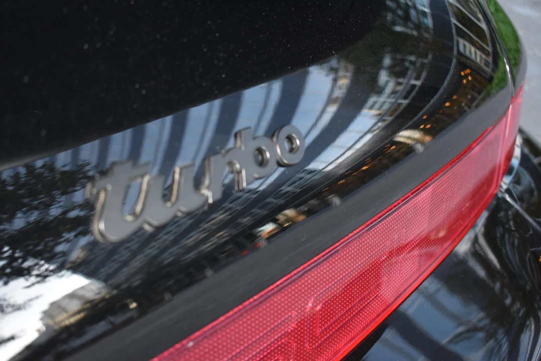 1991 Porsche 964 Turbo - Image 24 of 31