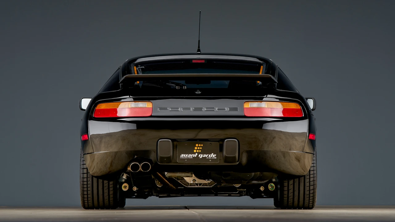 1991 Porsche 928 S4 - Image 12 of 31