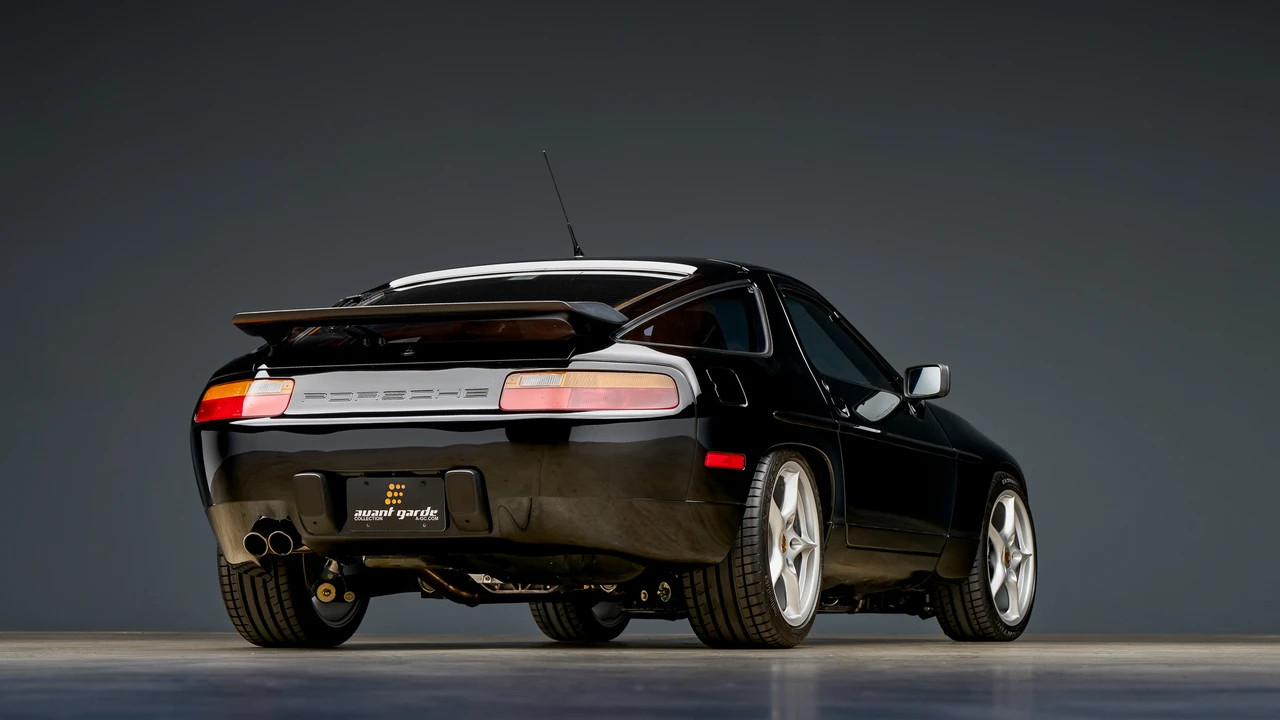 1991 Porsche 928 S4 - Image 10 of 31