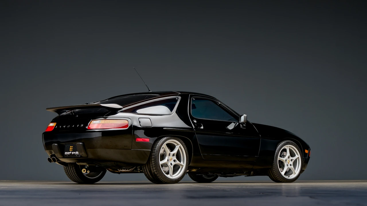 1991 Porsche 928 S4 - Image 9 of 31