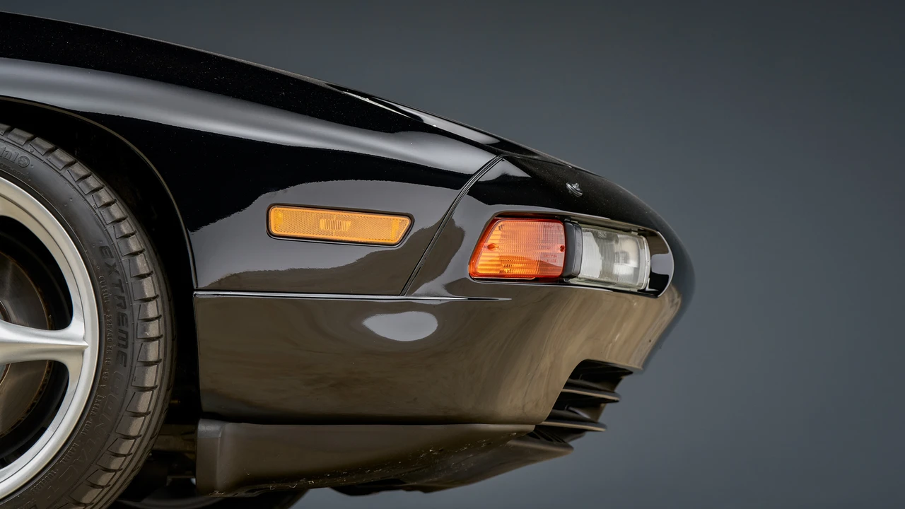 1991 Porsche 928 S4 - Image 17 of 31