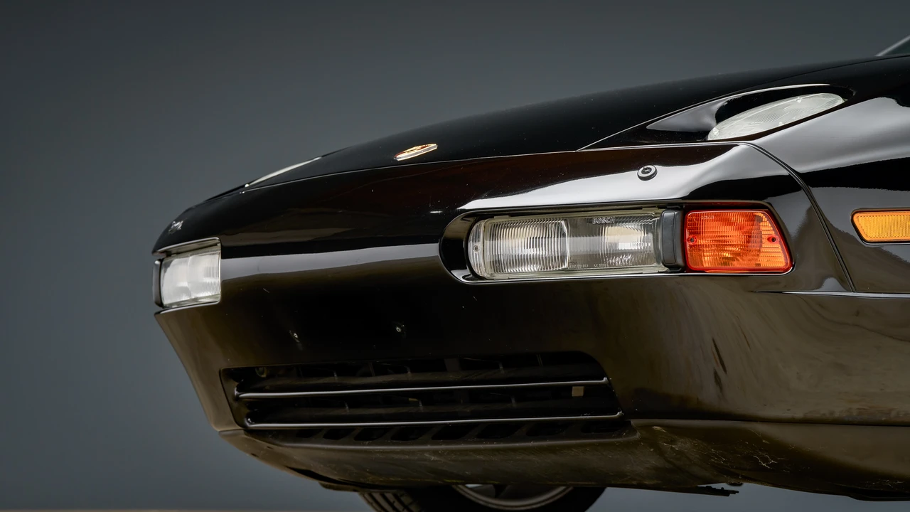 1991 Porsche 928 S4 - Image 18 of 31