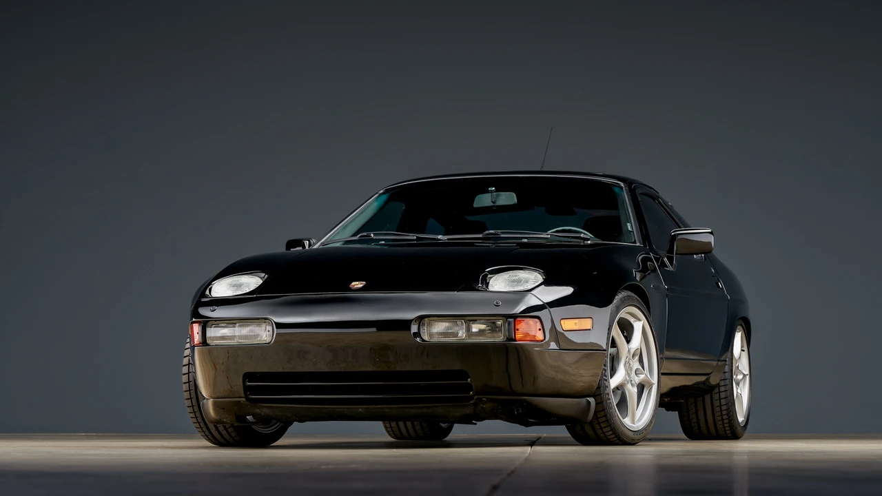 1991 Porsche 928 S4 - Image 2 of 31
