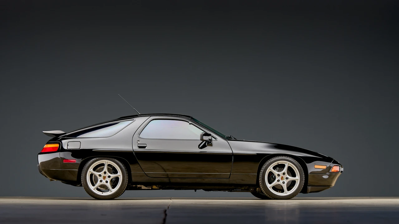 1991 Porsche 928 S4 - Image 8 of 31