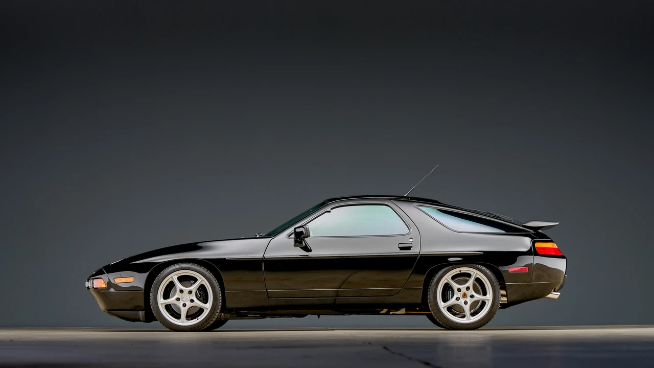1991 Porsche 928 S4 - Image 15 of 31
