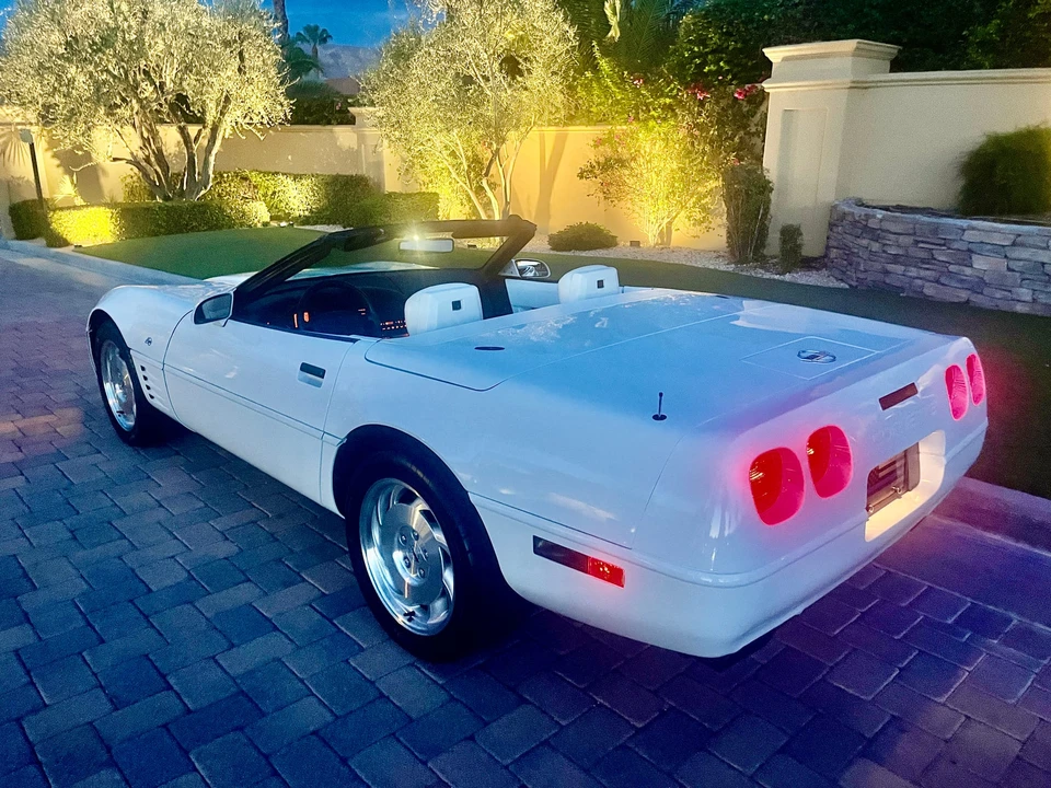 1993 Chevrolet Corvette C4 - Image 20 of 31