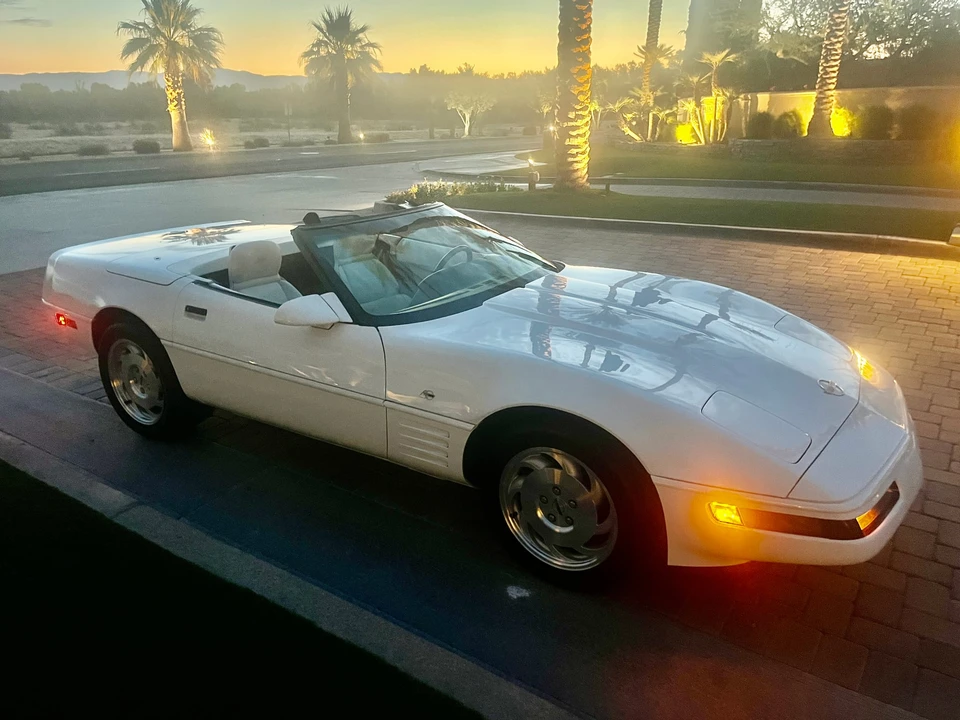1993 Chevrolet Corvette C4 - Image 9 of 31