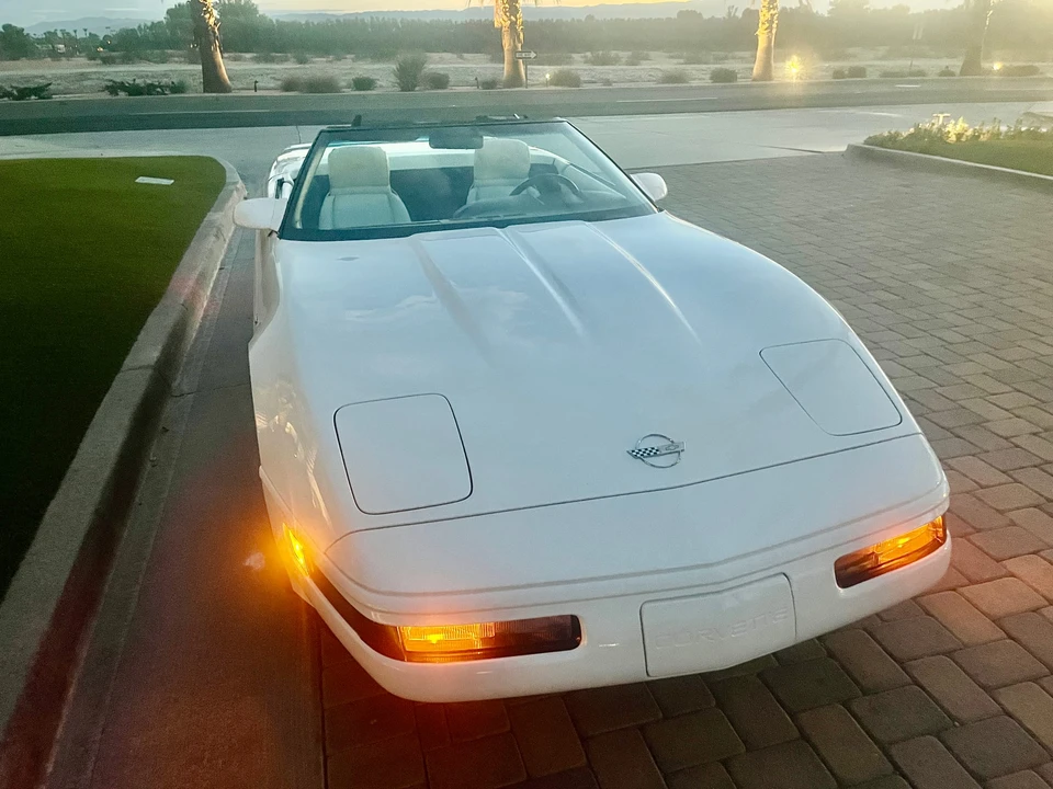 1993 Chevrolet Corvette C4 - Image 8 of 31