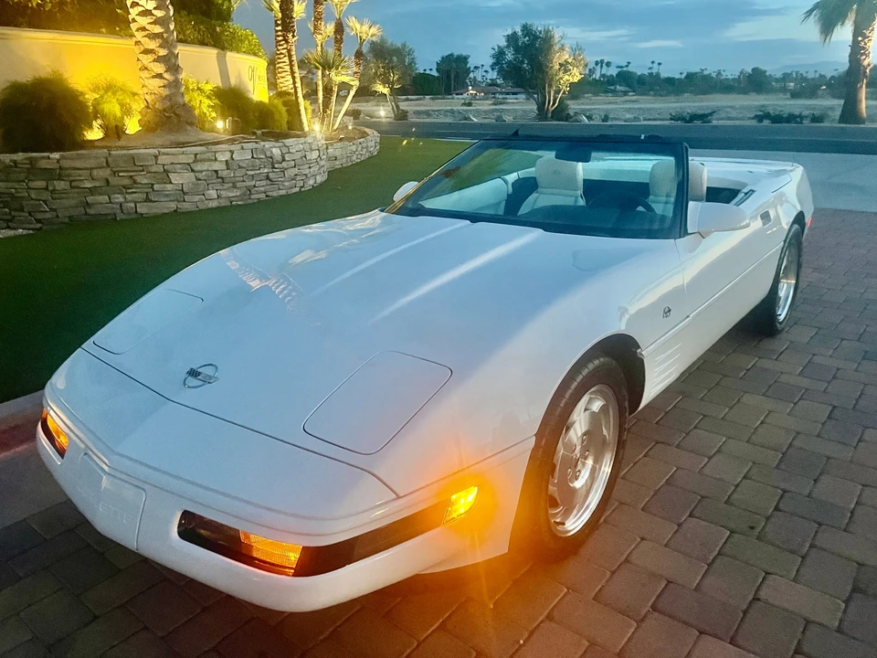 1993 Chevrolet Corvette C4 - Image 23 of 31