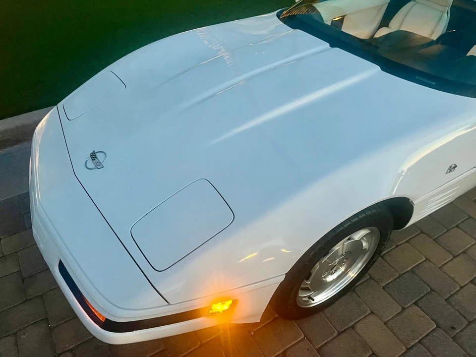 1993 Chevrolet Corvette C4 - Image 24 of 31
