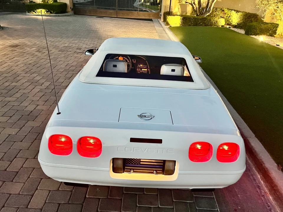 1993 Chevrolet Corvette C4 - Image 12 of 31