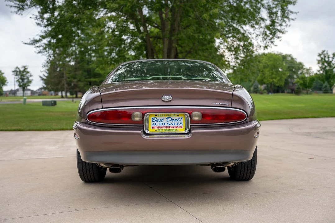 1995 Buick Riviera 8th Gen - Image 25 of 31