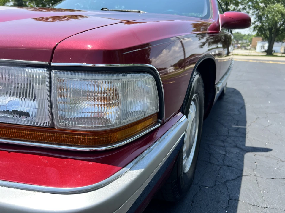 1995 Buick Roadmaster - Image 16 of 31