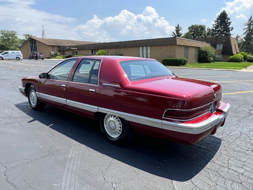 1995 Buick Roadmaster - Image 13 of 31