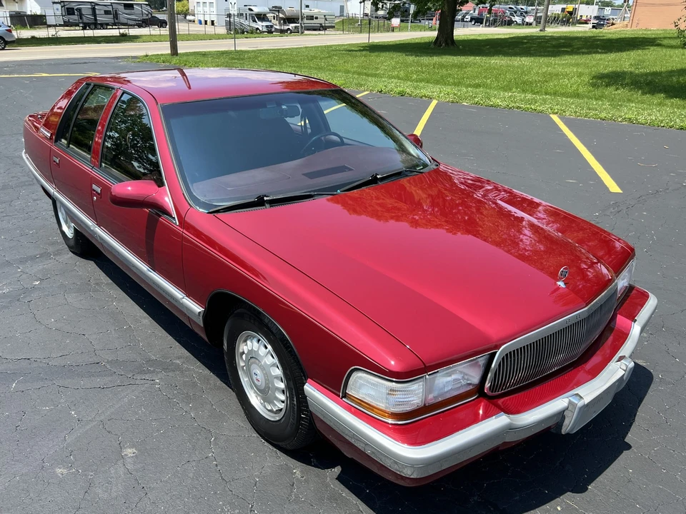 1995 Buick Roadmaster - Image 7 of 31