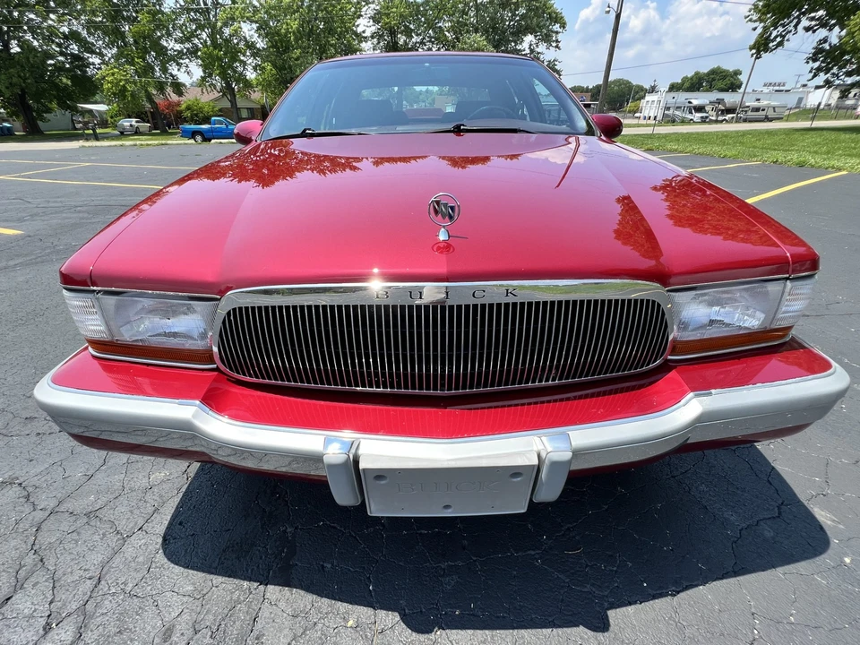 1995 Buick Roadmaster - Image 5 of 31