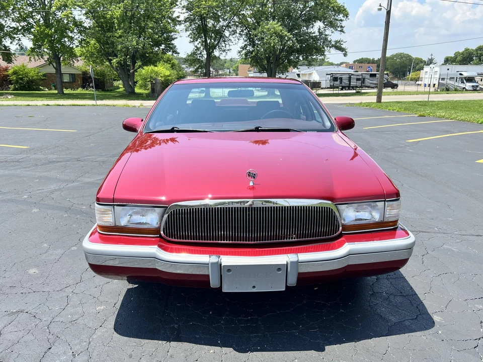 1995 Buick Roadmaster - Image 4 of 31