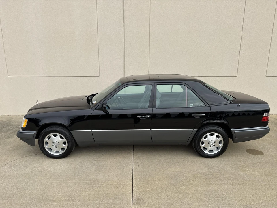 1995 Mercedes-Benz W124 E-Class - Image 5 of 31