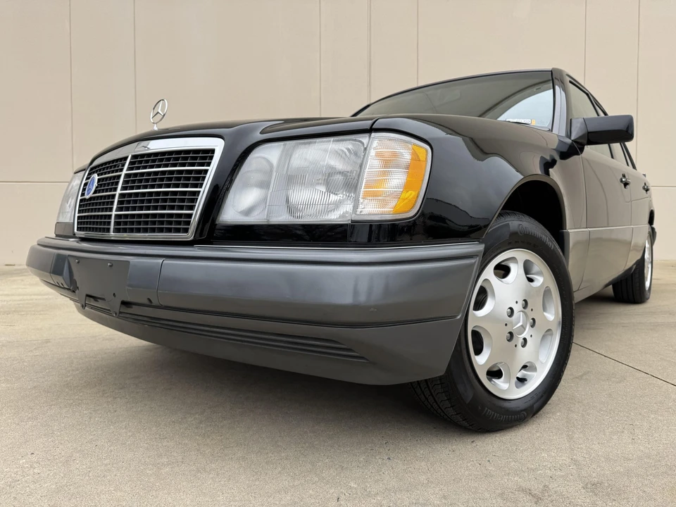 1995 Mercedes-Benz W124 E-Class - Image 11 of 31