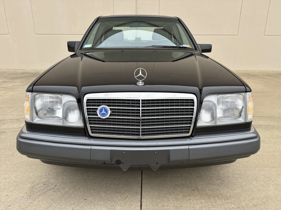 1995 Mercedes-Benz W124 E-Class - Image 15 of 31