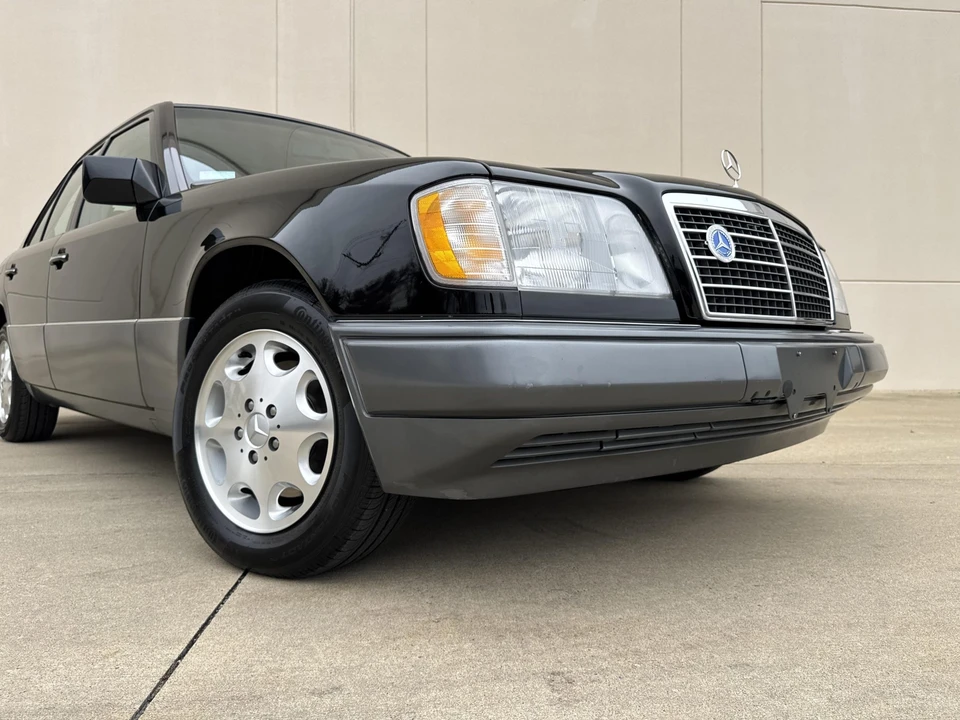 1995 Mercedes-Benz W124 E-Class - Image 25 of 31