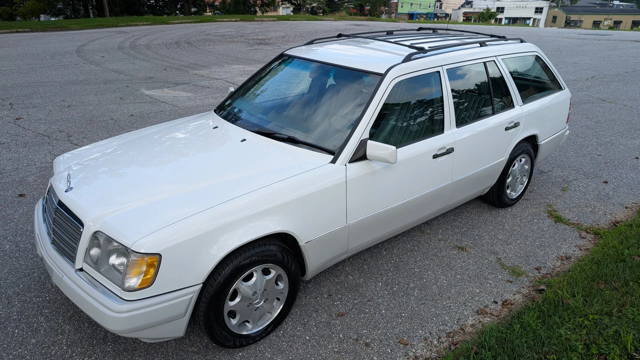 1995 Mercedes-Benz W124 E-Class - Image 4 of 31