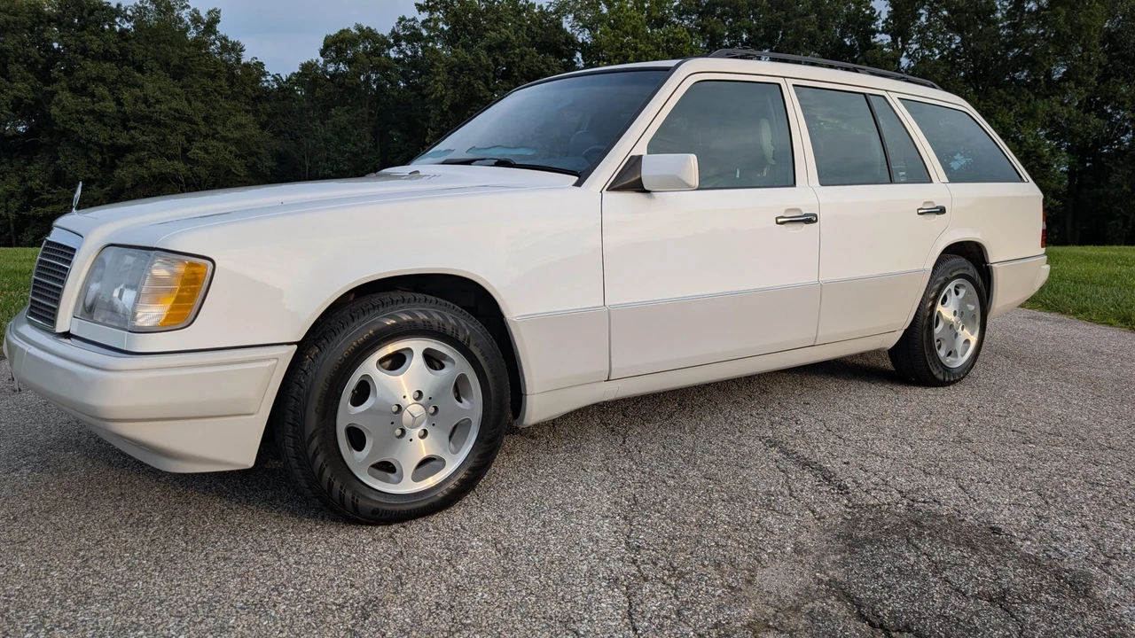 1995 Mercedes-Benz W124 E-Class - Image 8 of 31
