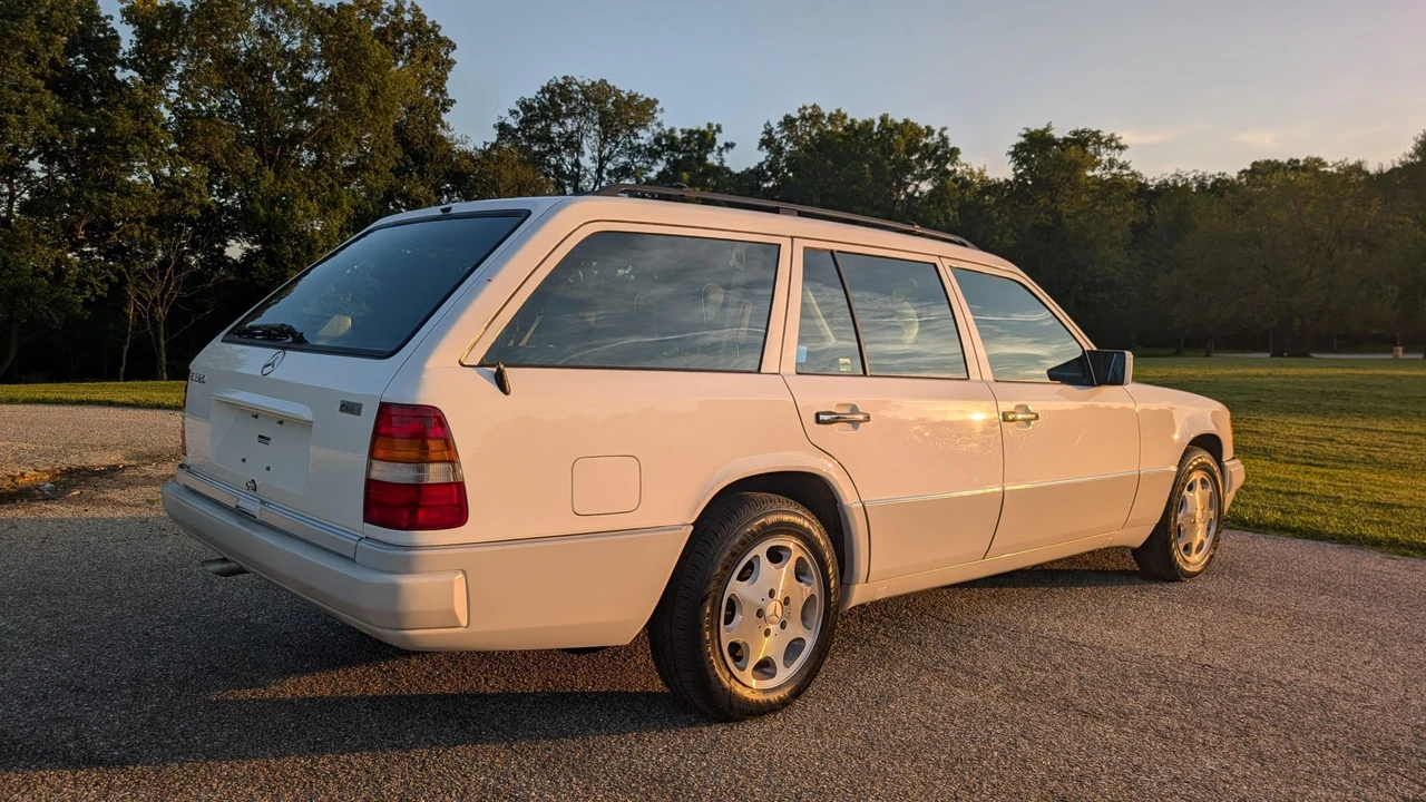1995 Mercedes-Benz W124 E-Class - Image 31 of 31