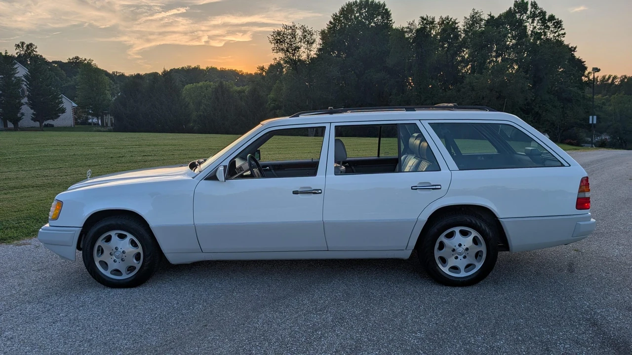 1995 Mercedes-Benz W124 E-Class - Image 17 of 31