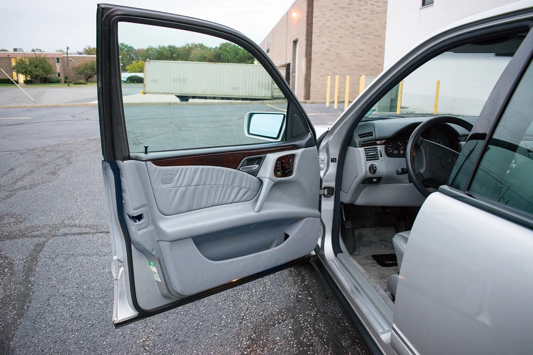 1996 Mercedes-Benz W210 E-Class - Image 28 of 31