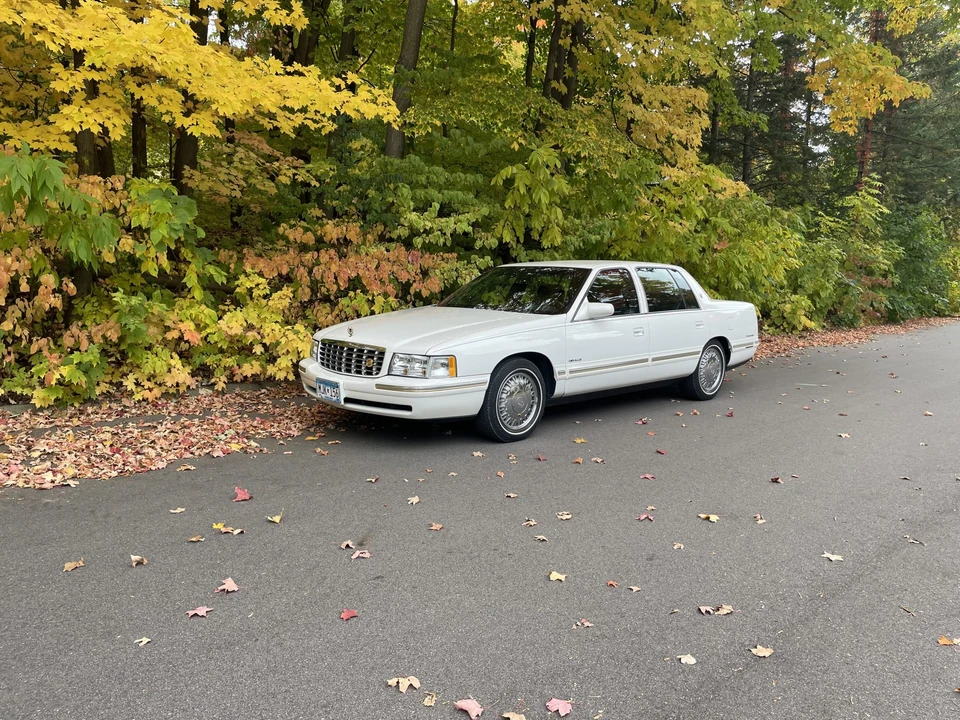 1997 Cadillac DeVille 7th Gen - Image 3 of 31