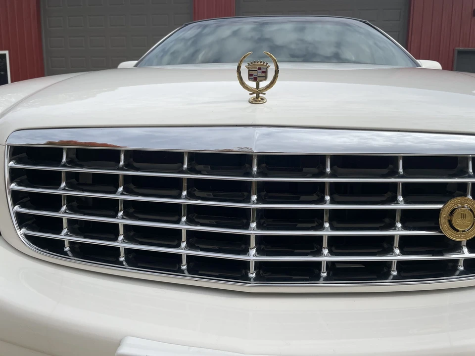 1997 Cadillac DeVille 7th Gen - Image 15 of 31
