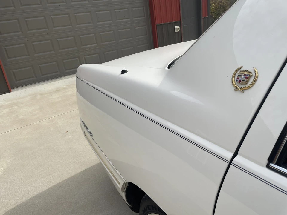 1997 Cadillac DeVille 7th Gen - Image 24 of 31