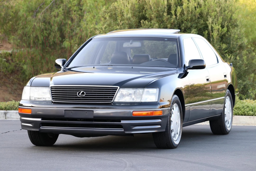 1997 Lexus LS 2nd Gen - Image 12 of 31